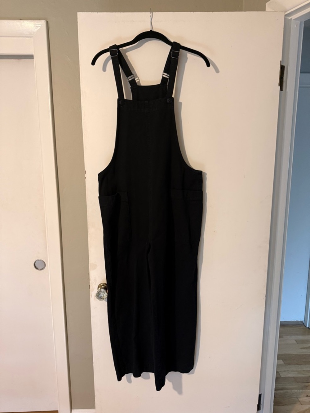 Women's Black Wide-Leg Jumper Overalls with Adjustable Straps